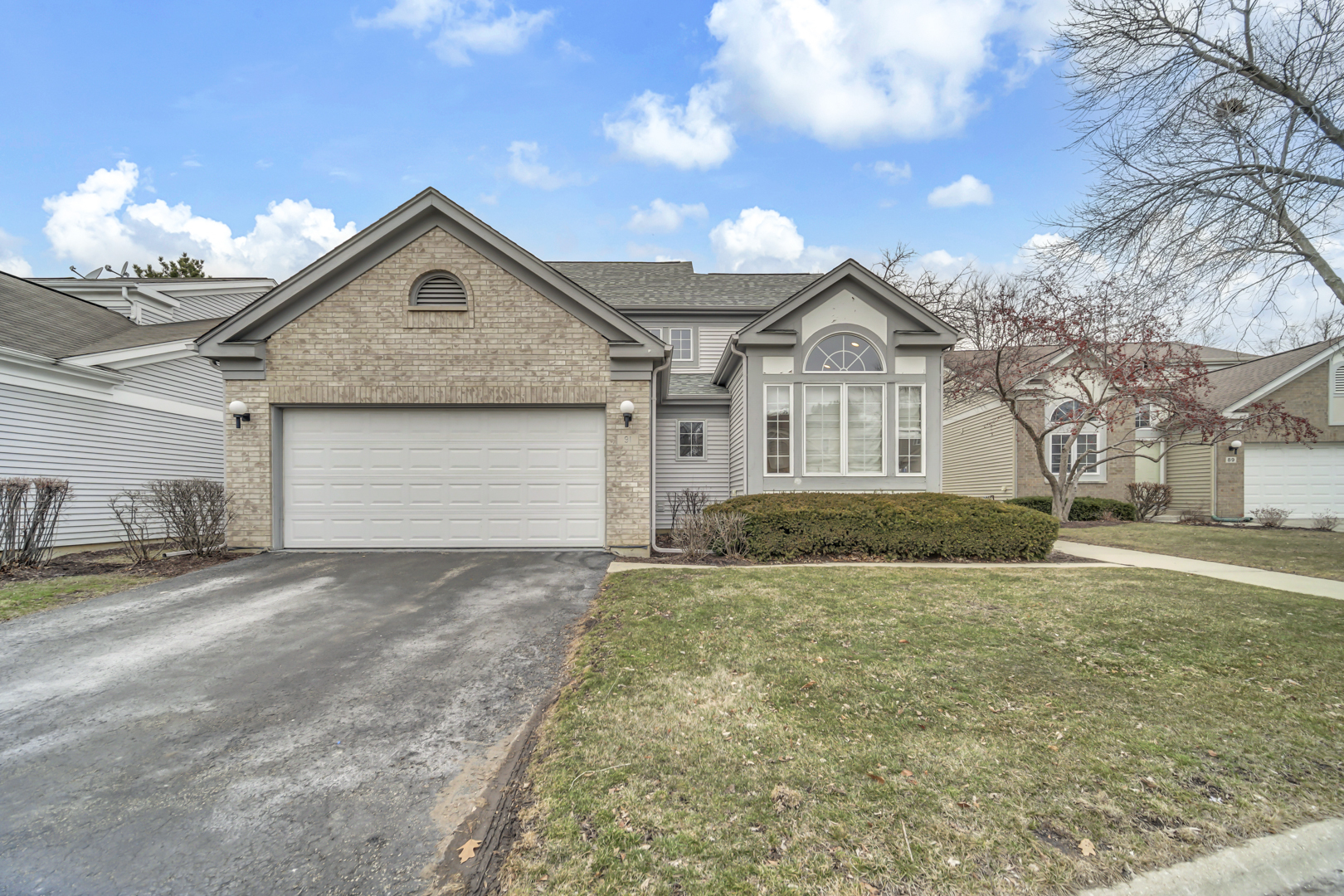 91 Manchester Drive, Buffalo Grove, IL 60089