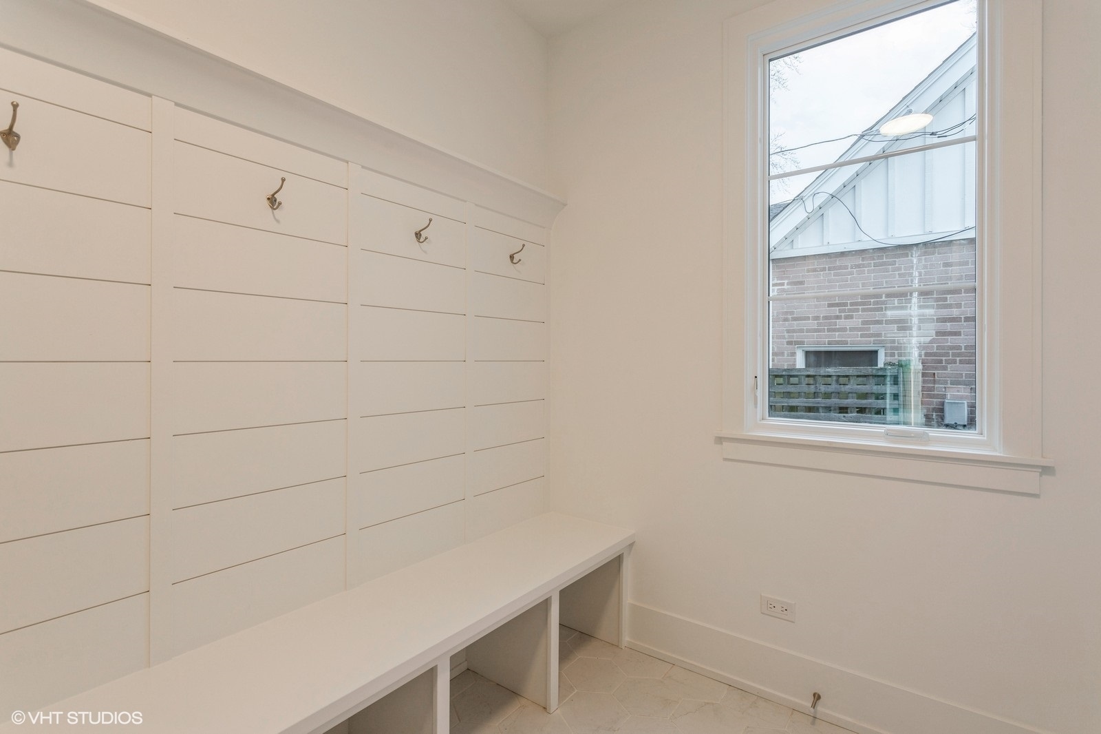 946 S Garfield Street, Hinsdale, IL 60521