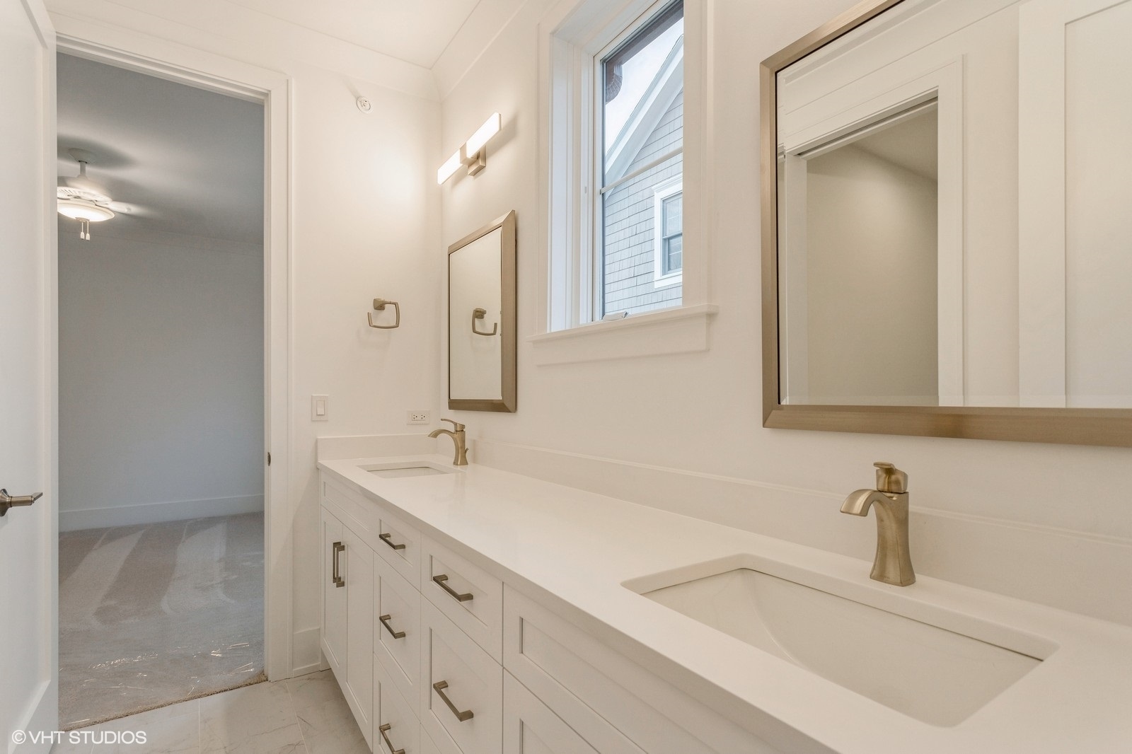 946 S Garfield Street, Hinsdale, IL 60521