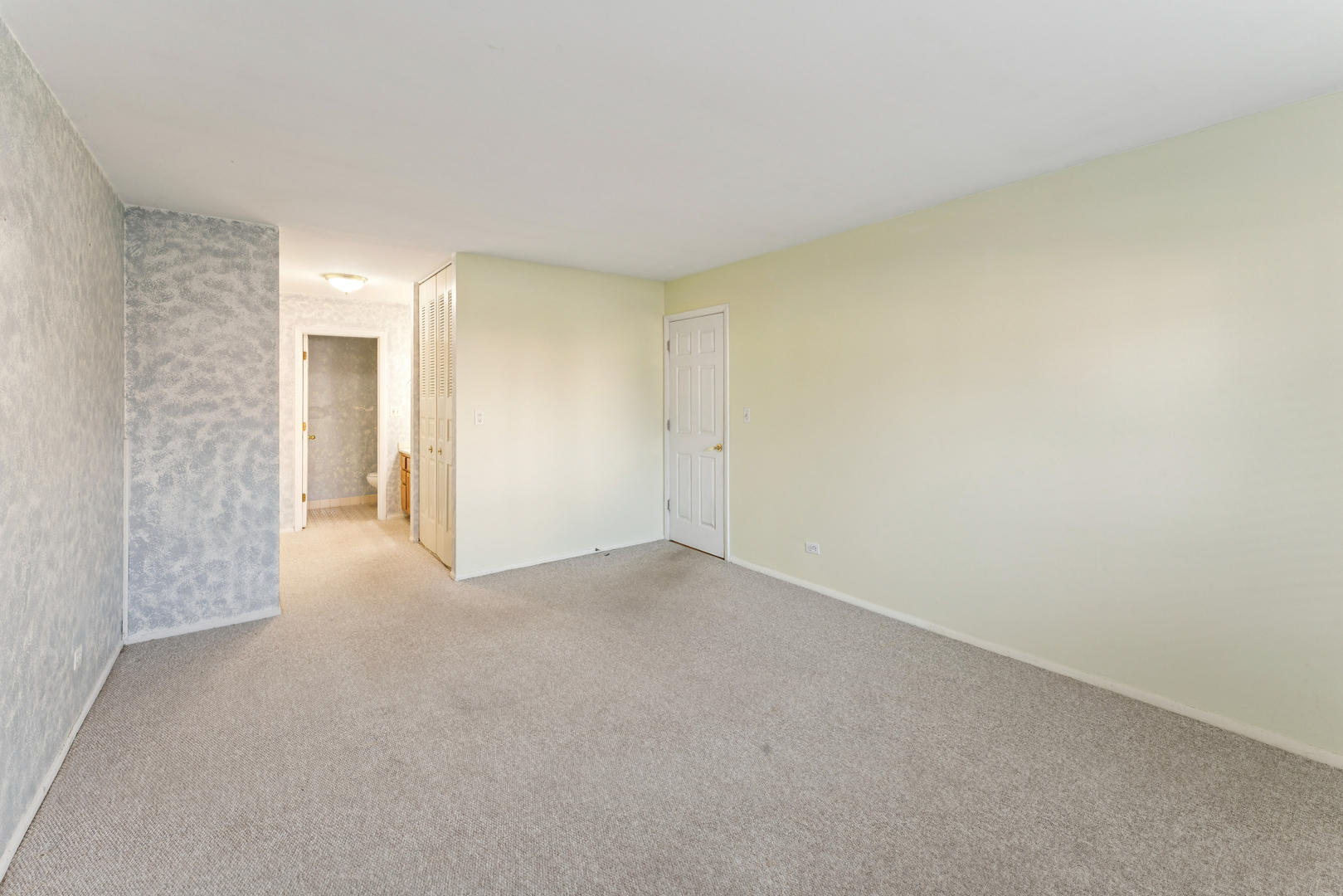 522 E Algonquin Road #113, Schaumburg, IL 60173