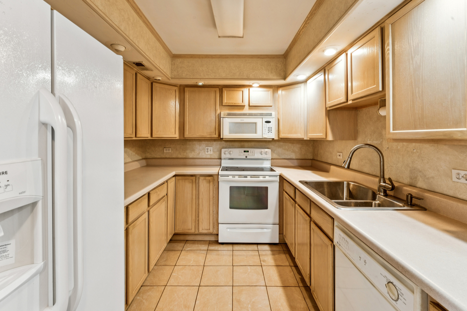 522 E Algonquin Road #113, Schaumburg, IL 60173