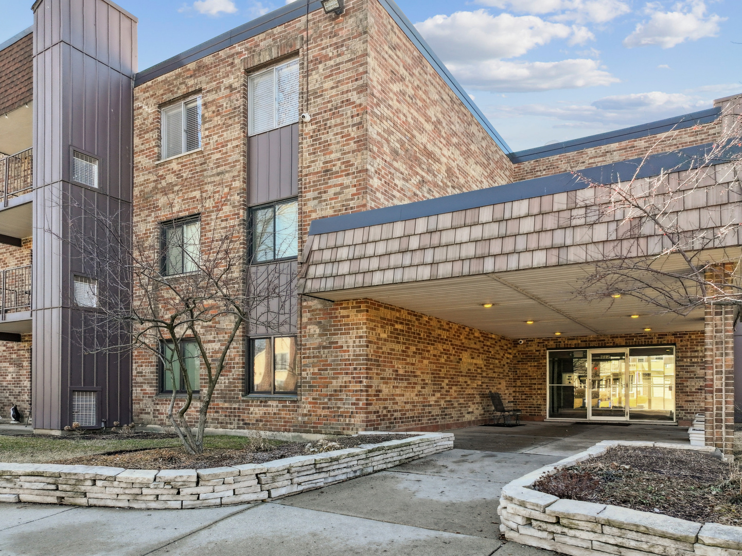 522 E Algonquin Road #113, Schaumburg, IL 60173