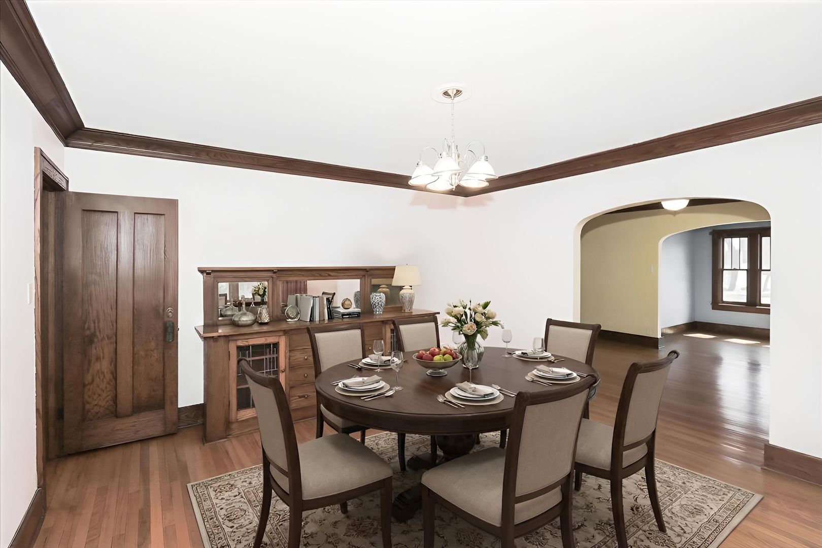 354 Hawthorne Boulevard, Glen Ellyn, IL 60137