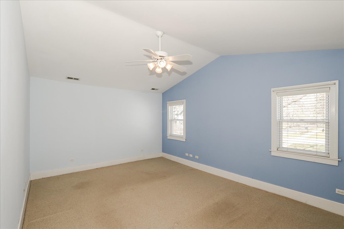 354 Hawthorne Boulevard, Glen Ellyn, IL 60137