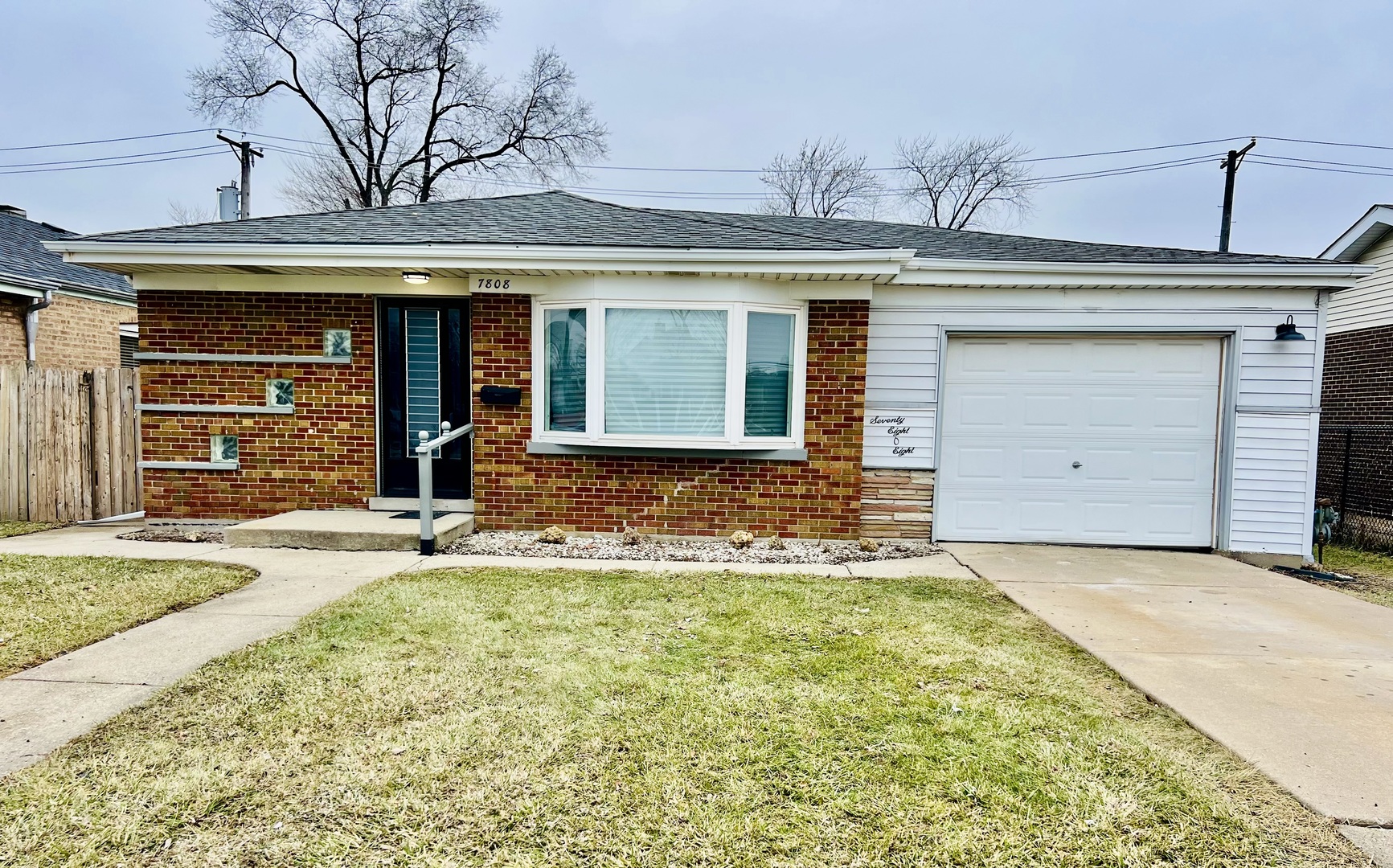 7808 Central Avenue, Burbank, IL 60459