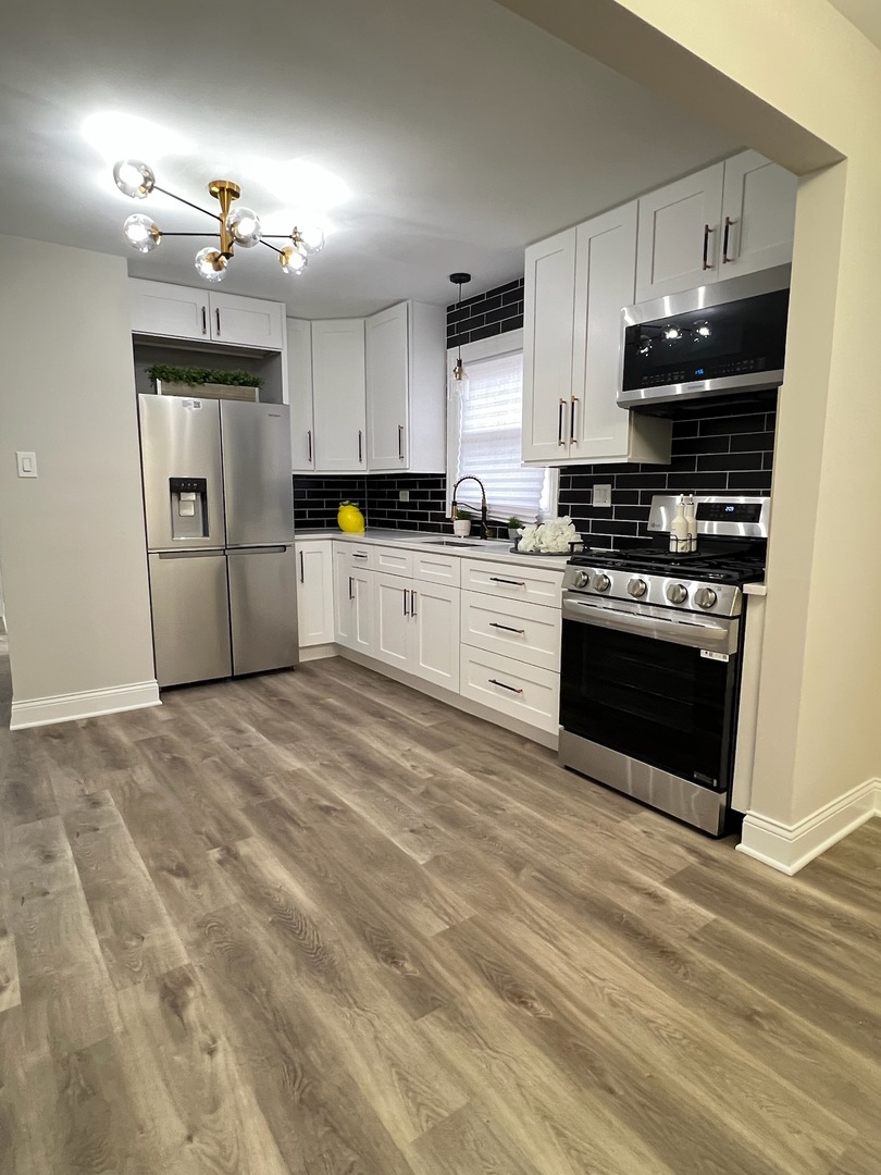 7808 Central Avenue, Burbank, IL 60459