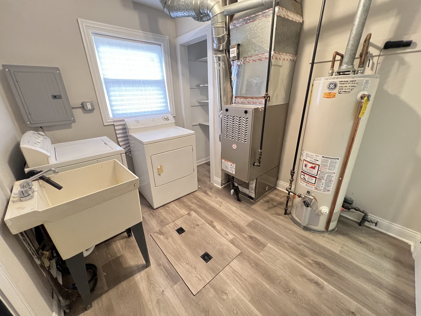 7808 Central Avenue, Burbank, IL 60459