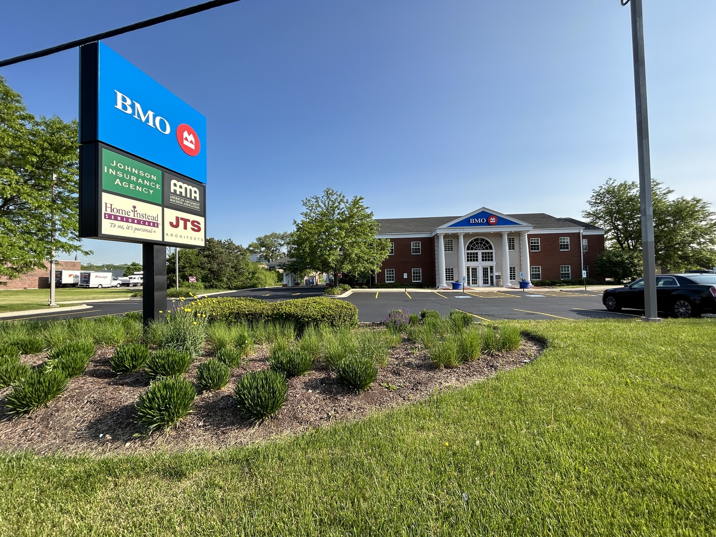 450 E Higgins Road, Elk Grove Village, IL 60007