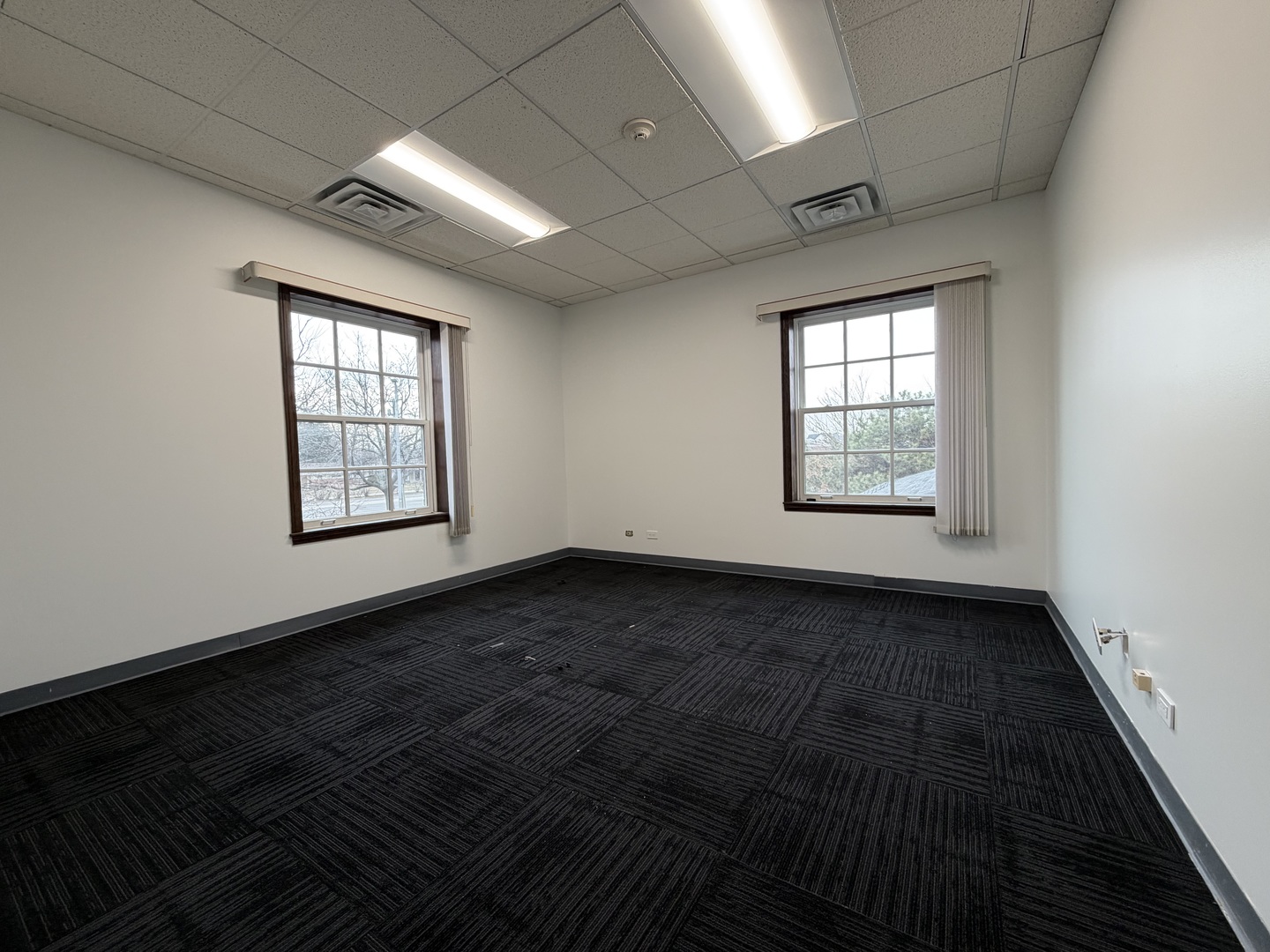 450 E Higgins Road, Elk Grove Village, IL 60007