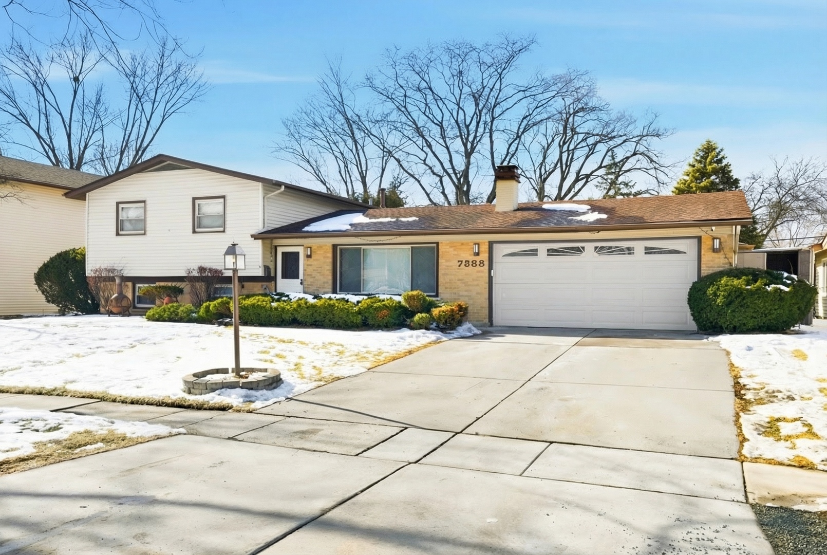 7388 Coventry Lane, Hanover Park, IL 60133