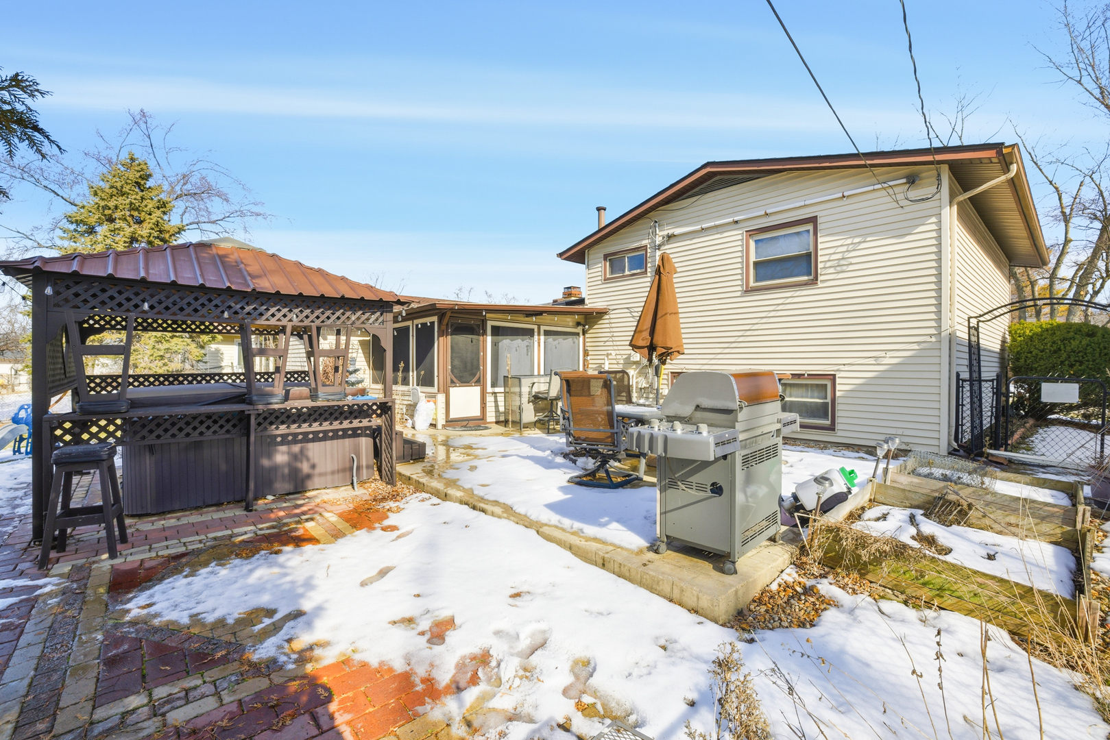 7388 Coventry Lane, Hanover Park, IL 60133