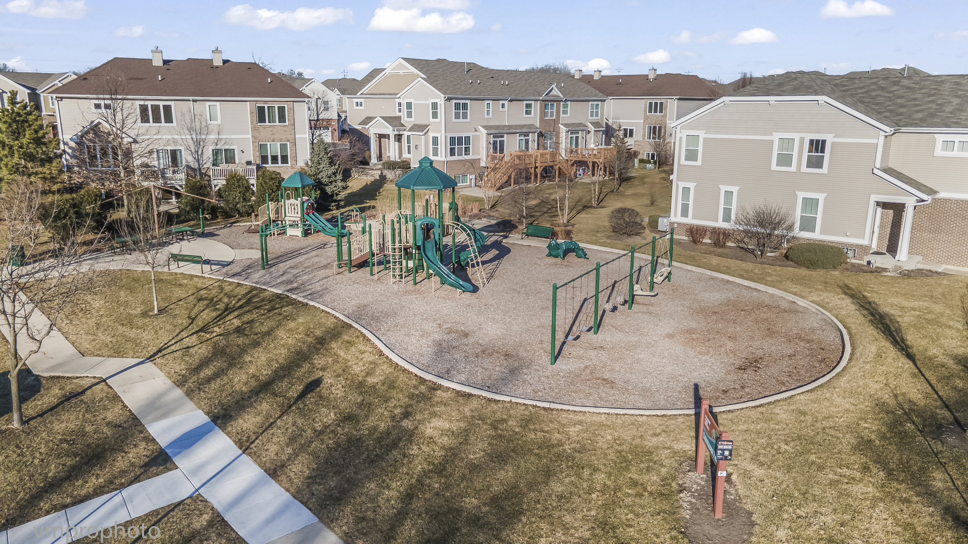 28 E Moseley Road, Palatine, IL 60074