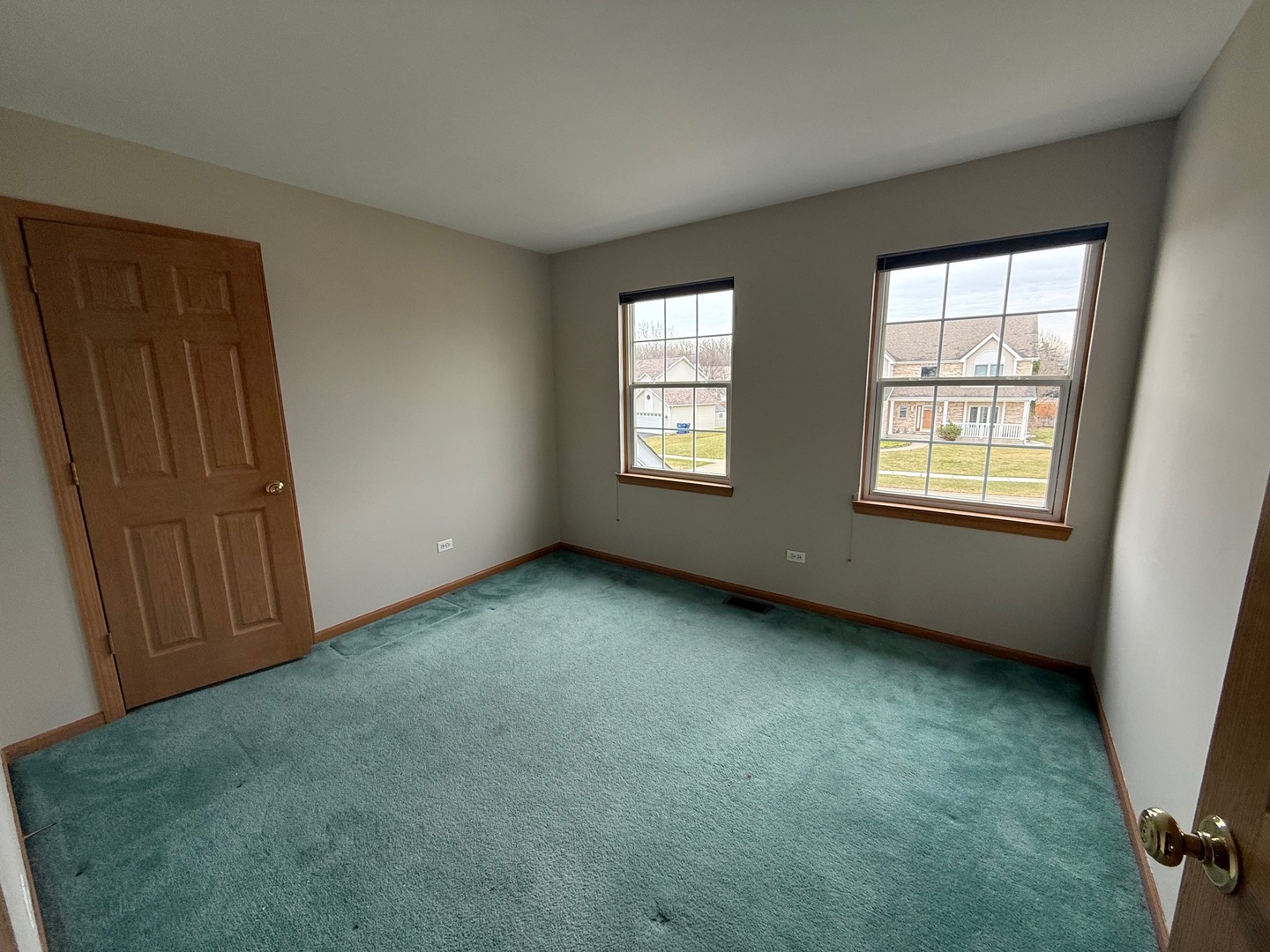 18184 W Old Pine Court, Gurnee, IL 60031