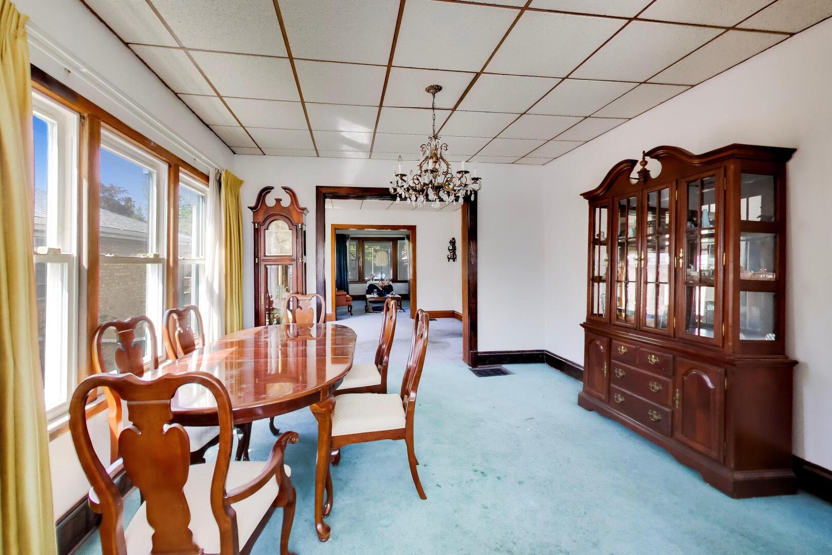 411 S 16th Avenue, Maywood, IL 60153