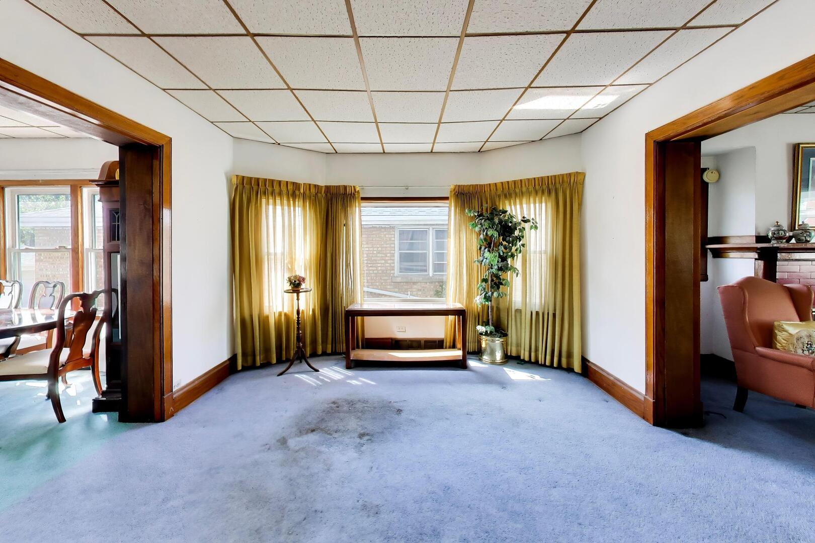 411 S 16th Avenue, Maywood, IL 60153