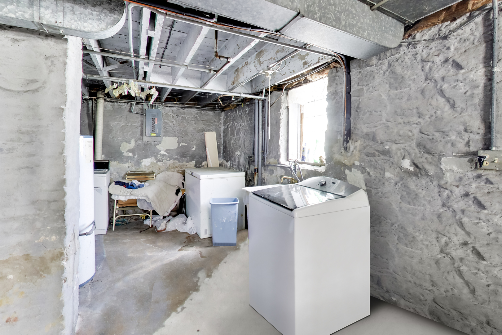 411 S 16th Avenue, Maywood, IL 60153