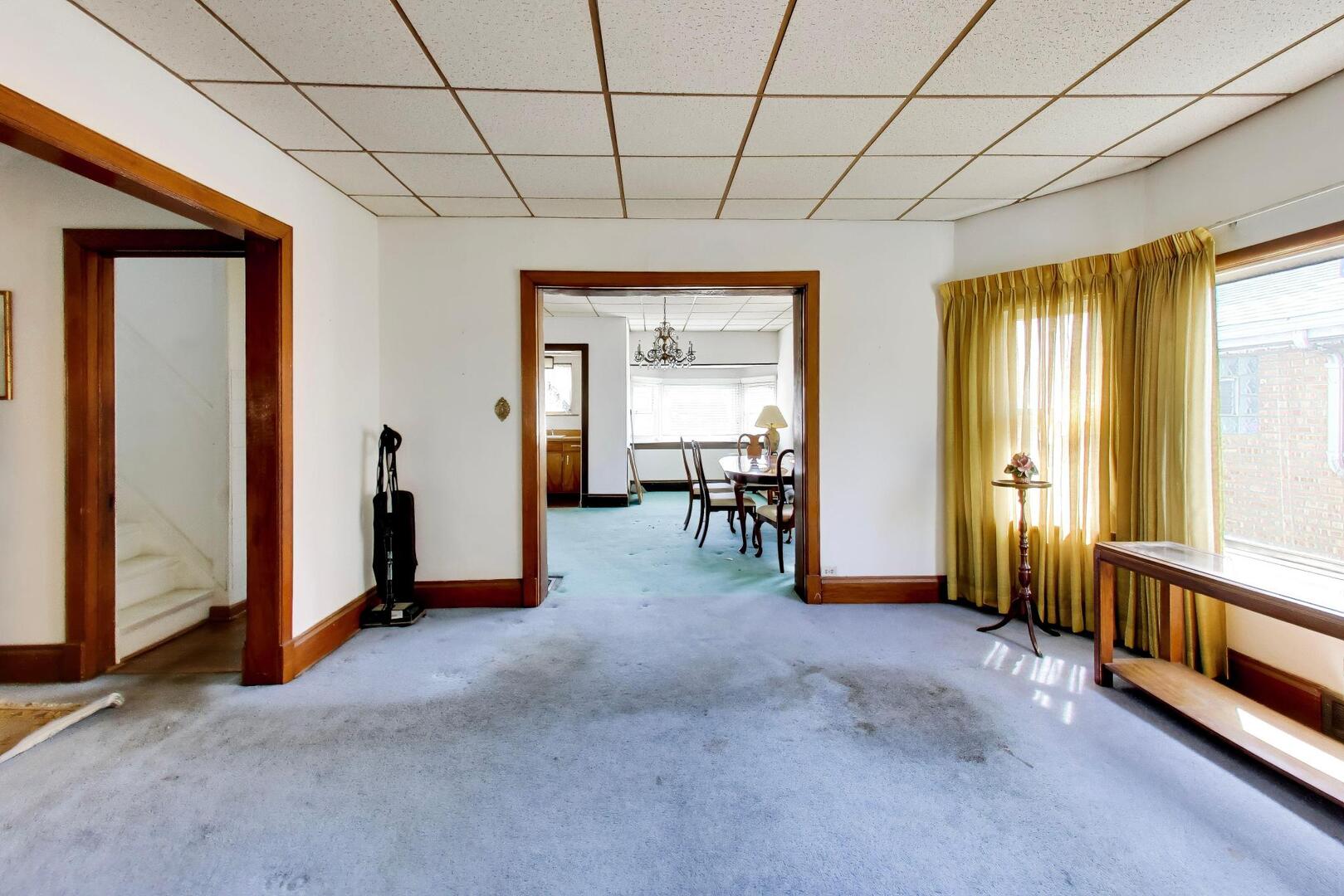 411 S 16th Avenue, Maywood, IL 60153