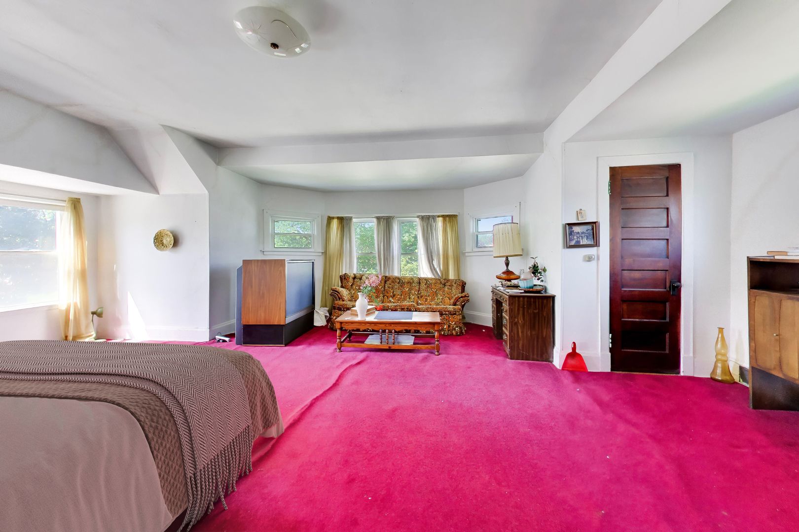 411 S 16th Avenue, Maywood, IL 60153