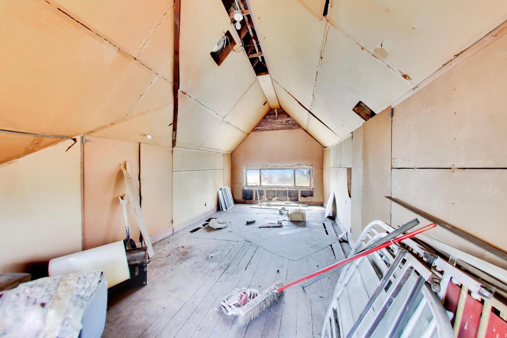 411 S 16th Avenue, Maywood, IL 60153