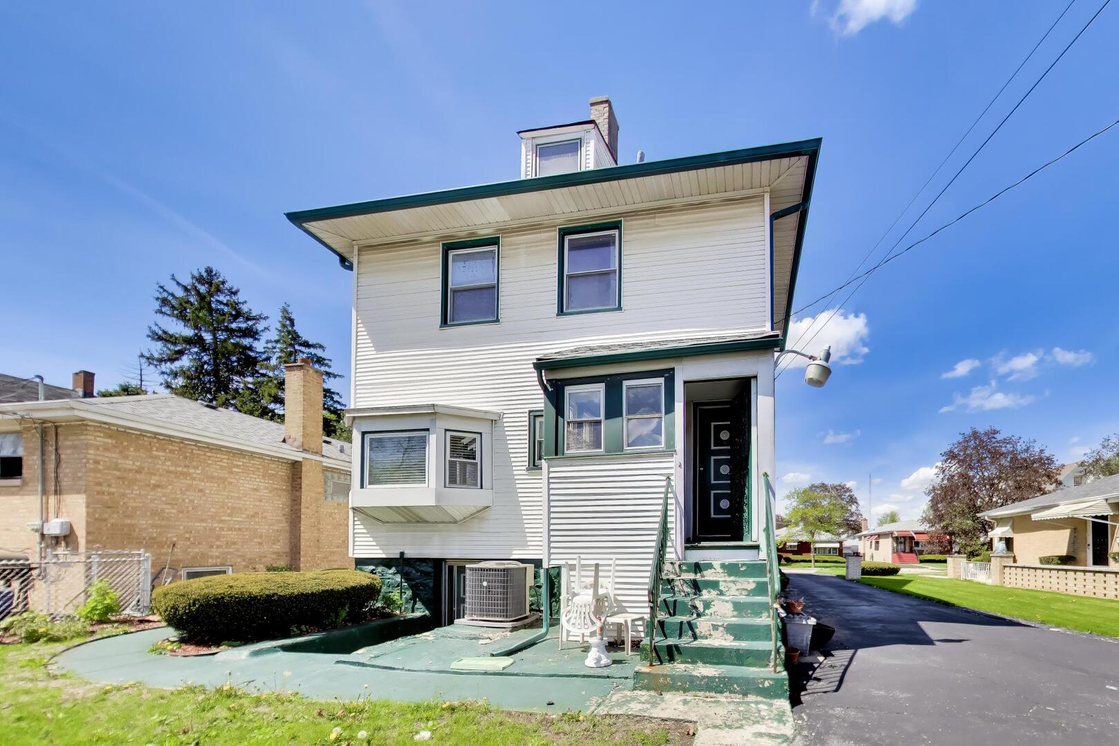 411 S 16th Avenue, Maywood, IL 60153