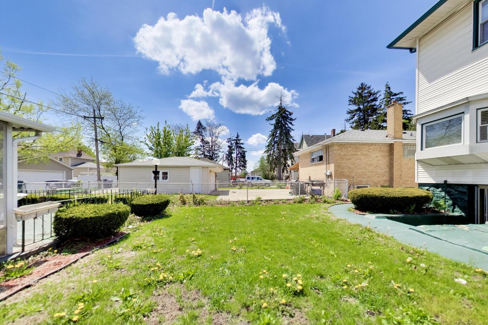 411 S 16th Avenue, Maywood, IL 60153