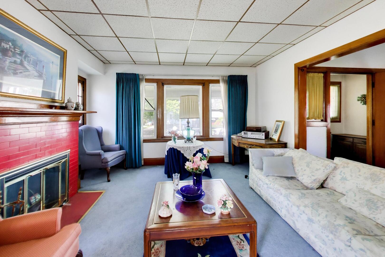 411 S 16th Avenue, Maywood, IL 60153