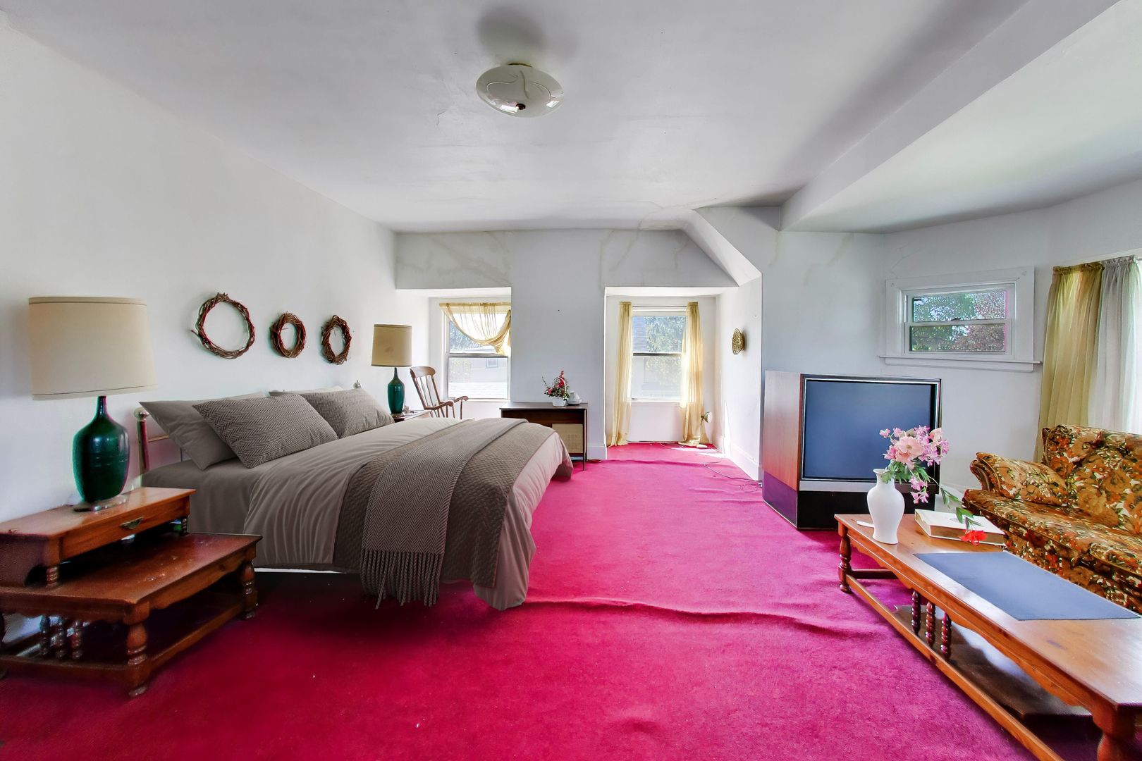 411 S 16th Avenue, Maywood, IL 60153