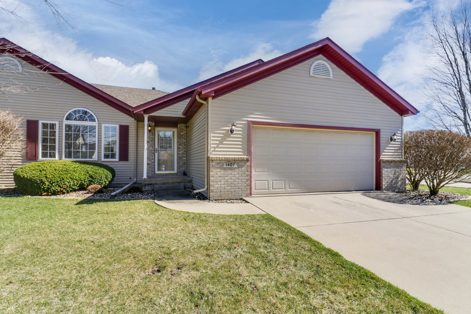 1407 Windham Hill Road #1407, Bloomington, IL 61704