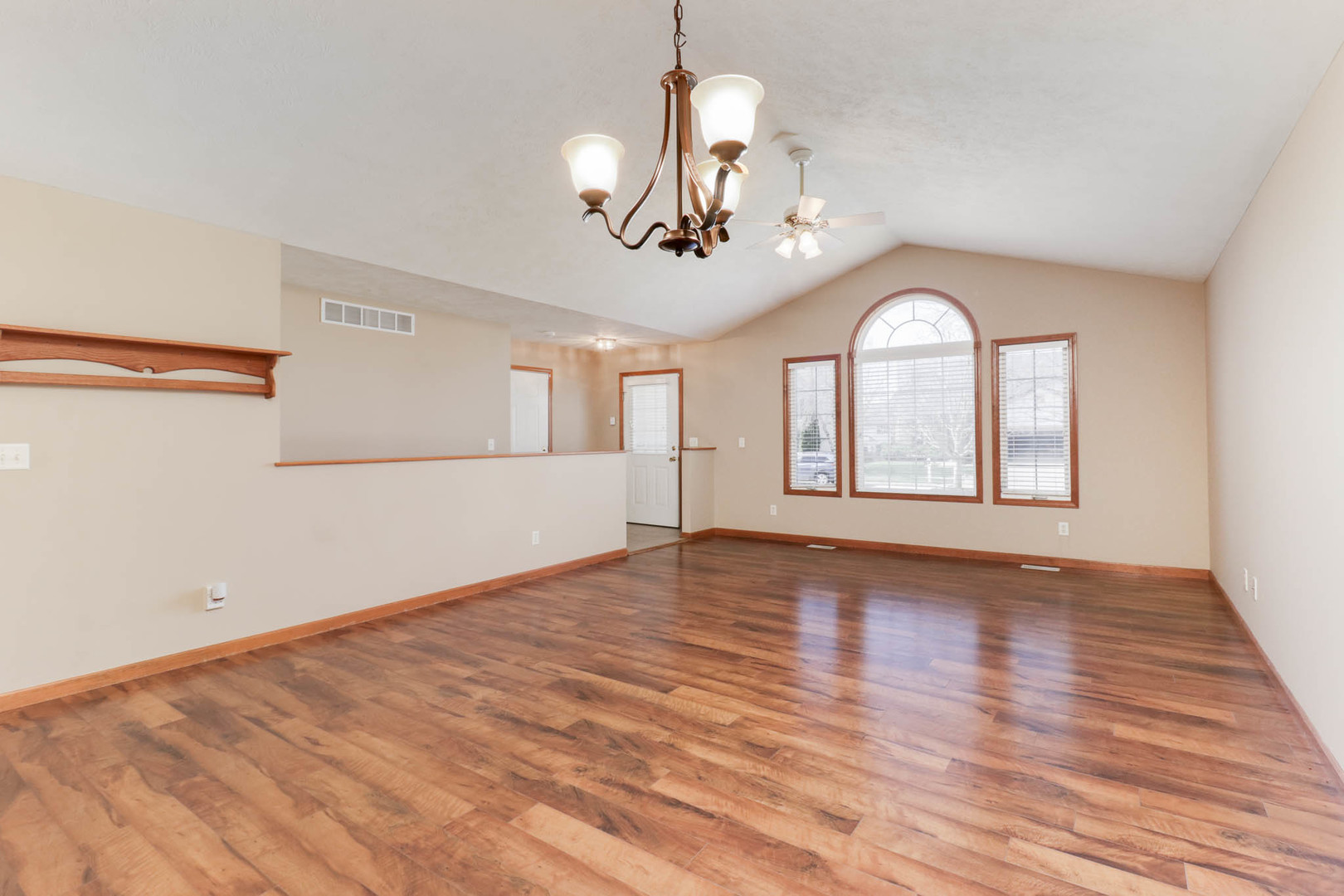 1407 Windham Hill Road #1407, Bloomington, IL 61704