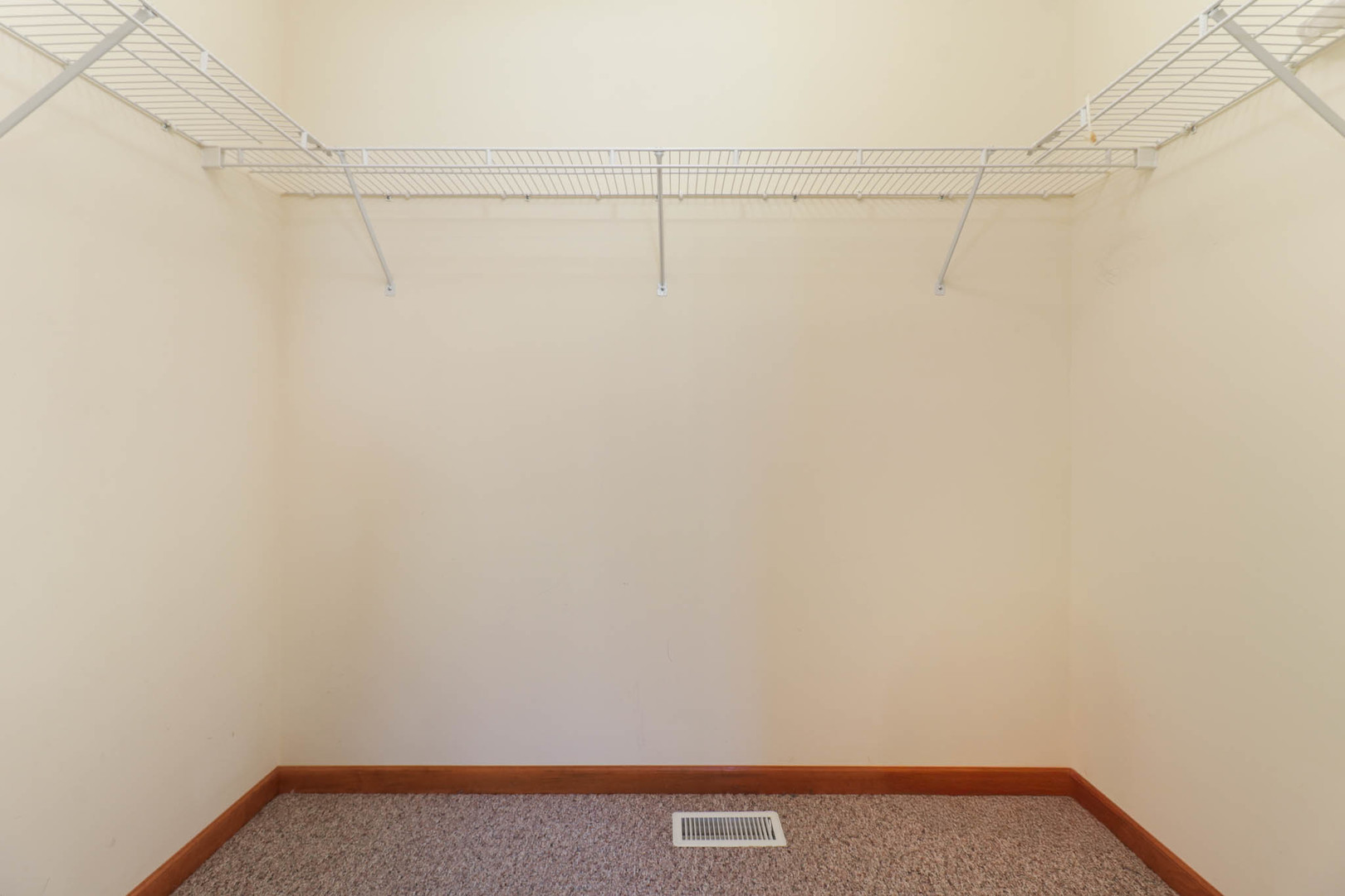 1407 Windham Hill Road #1407, Bloomington, IL 61704