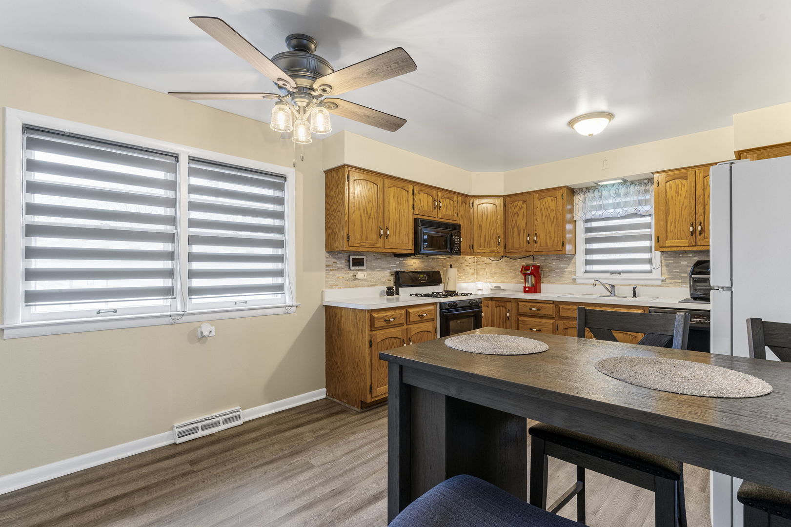 742 E 164th Place, South Holland, IL 60473