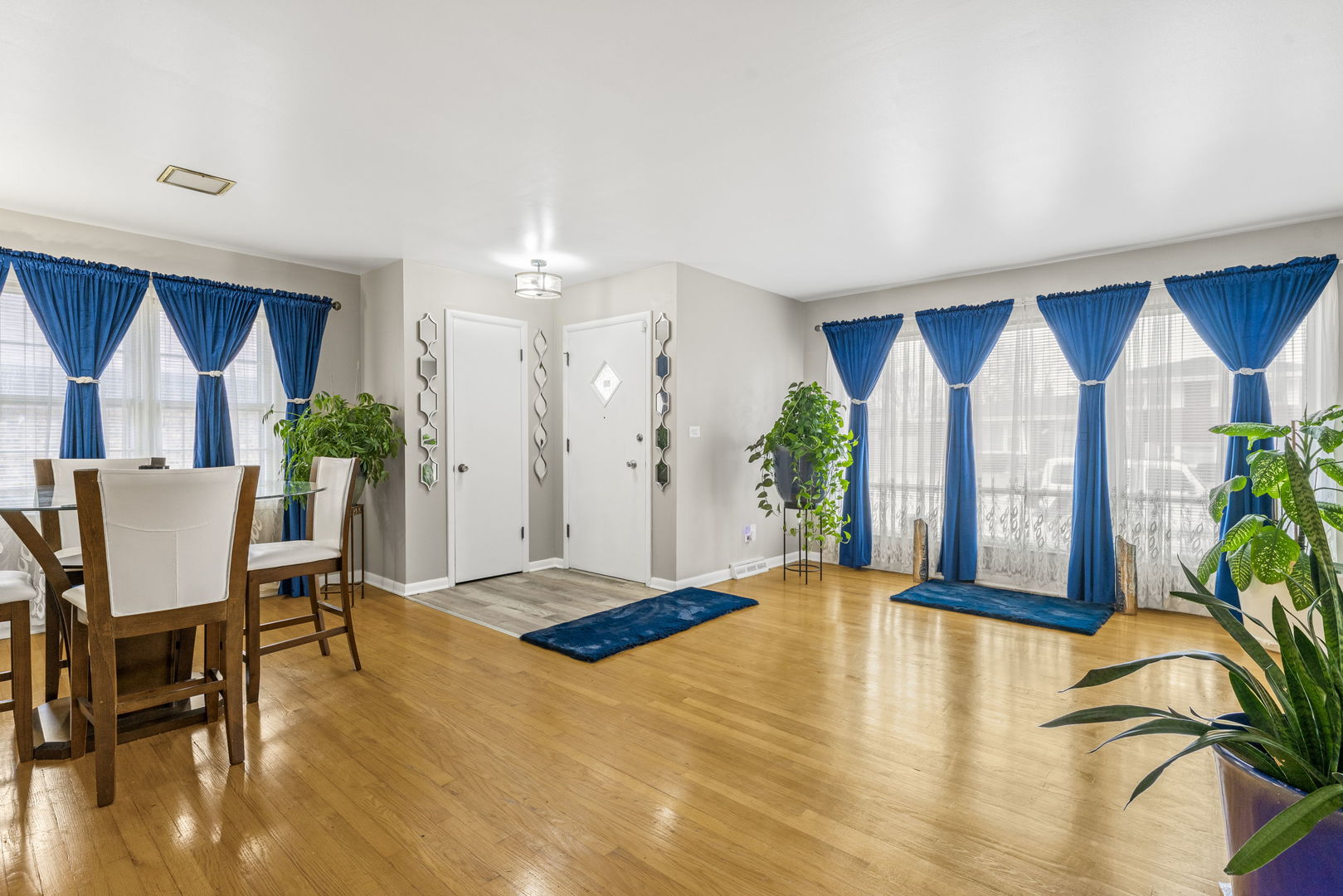 742 E 164th Place, South Holland, IL 60473