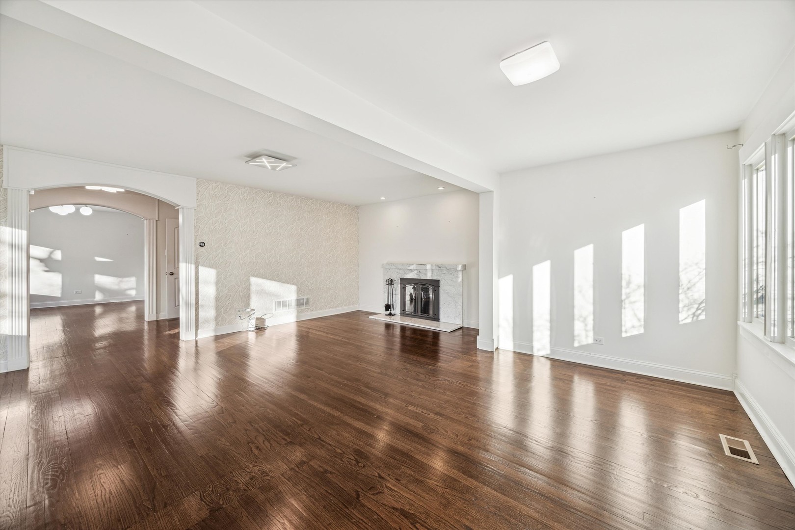 3111 Wenonah Avenue, Berwyn, IL 60402