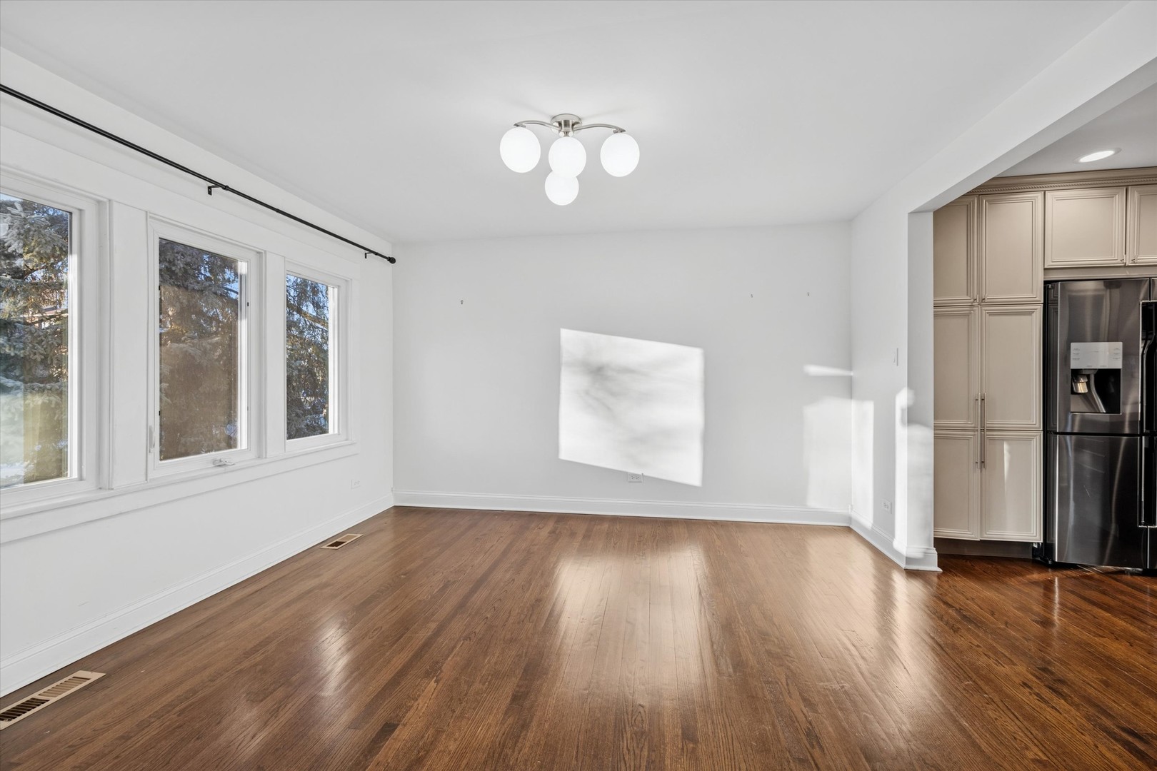 3111 Wenonah Avenue, Berwyn, IL 60402