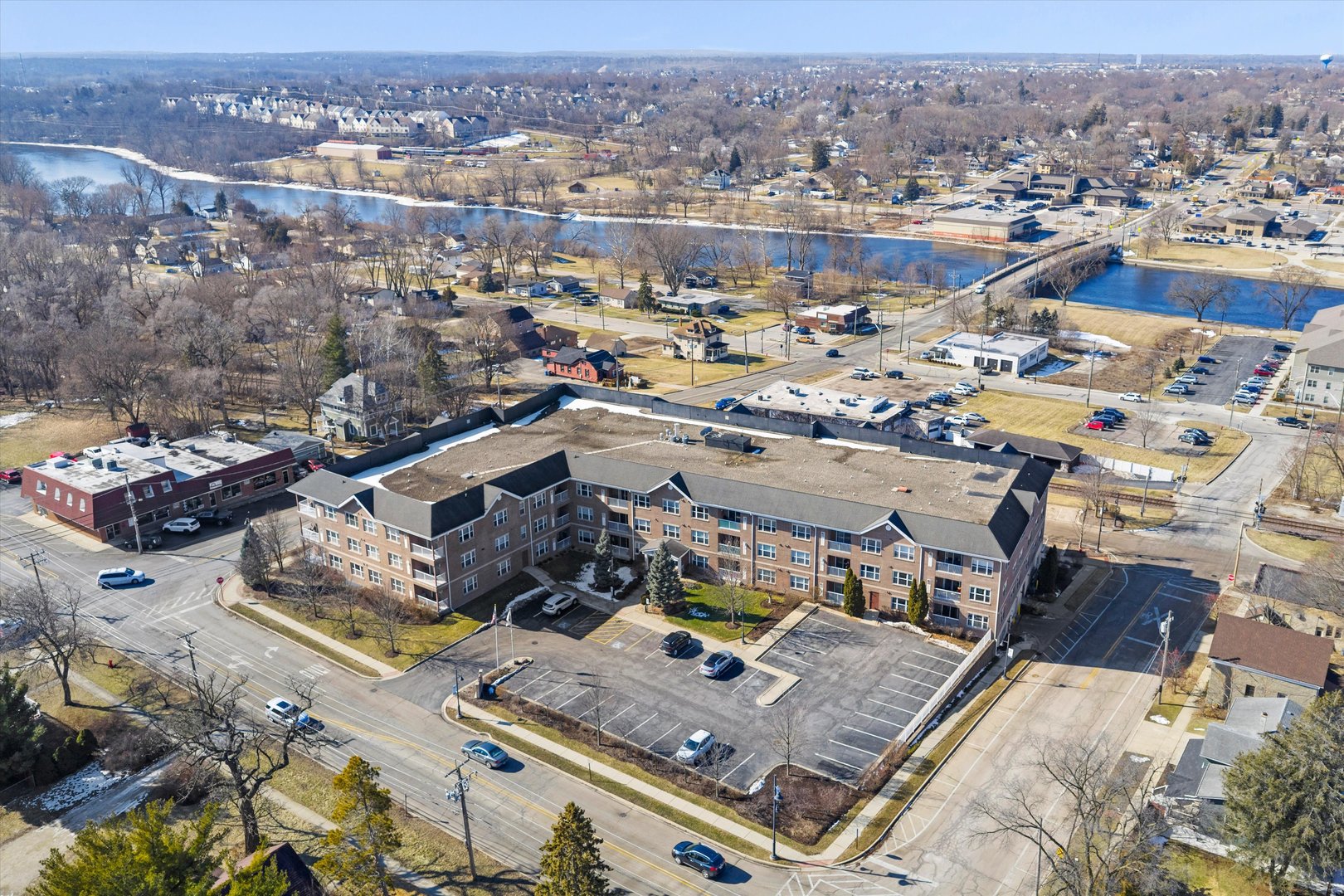 10 N GILBERT Street #314, South Elgin, IL 60177