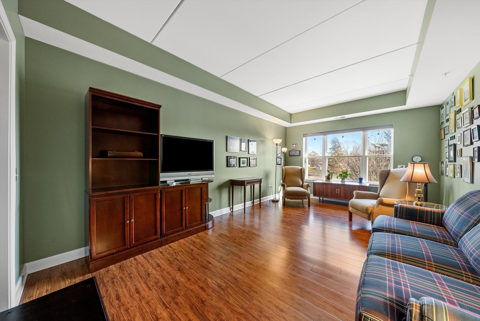 10 N GILBERT Street #314, South Elgin, IL 60177