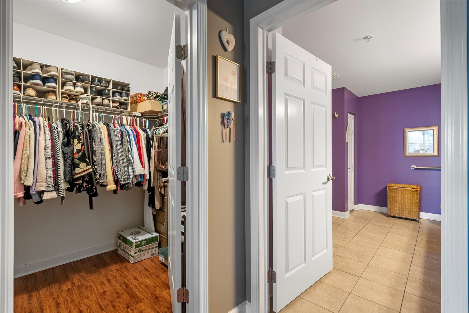 10 N GILBERT Street #314, South Elgin, IL 60177