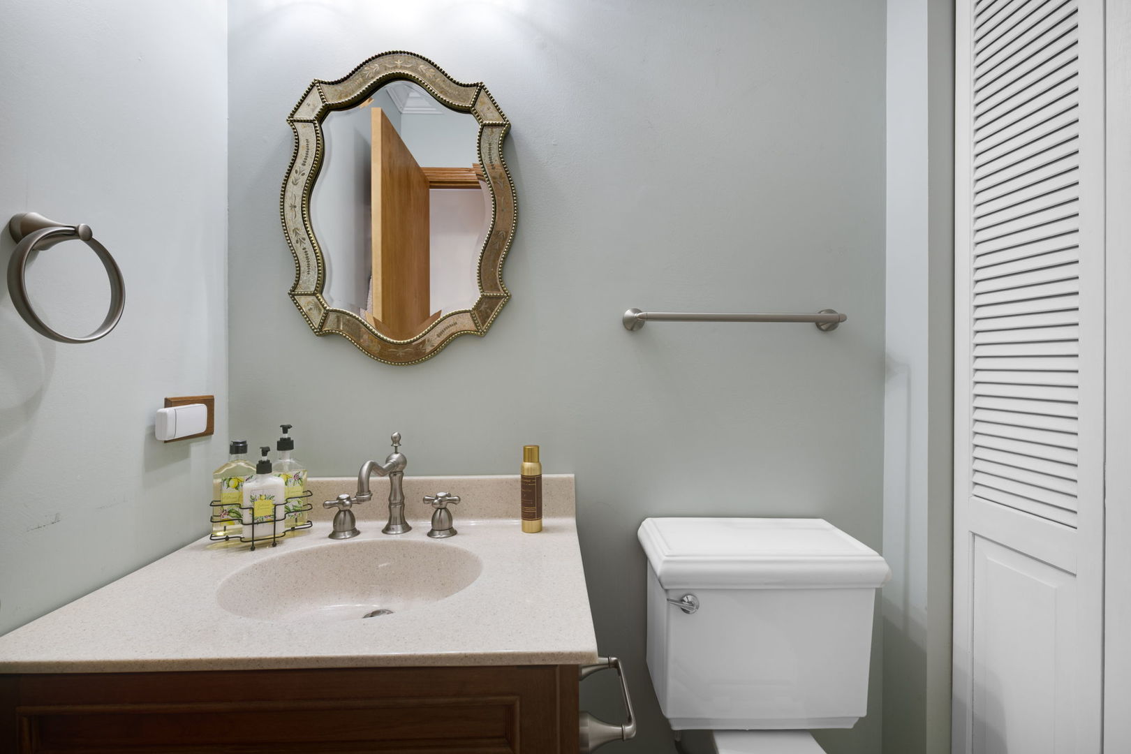 1008 Churchill Drive, Naperville, IL 60563