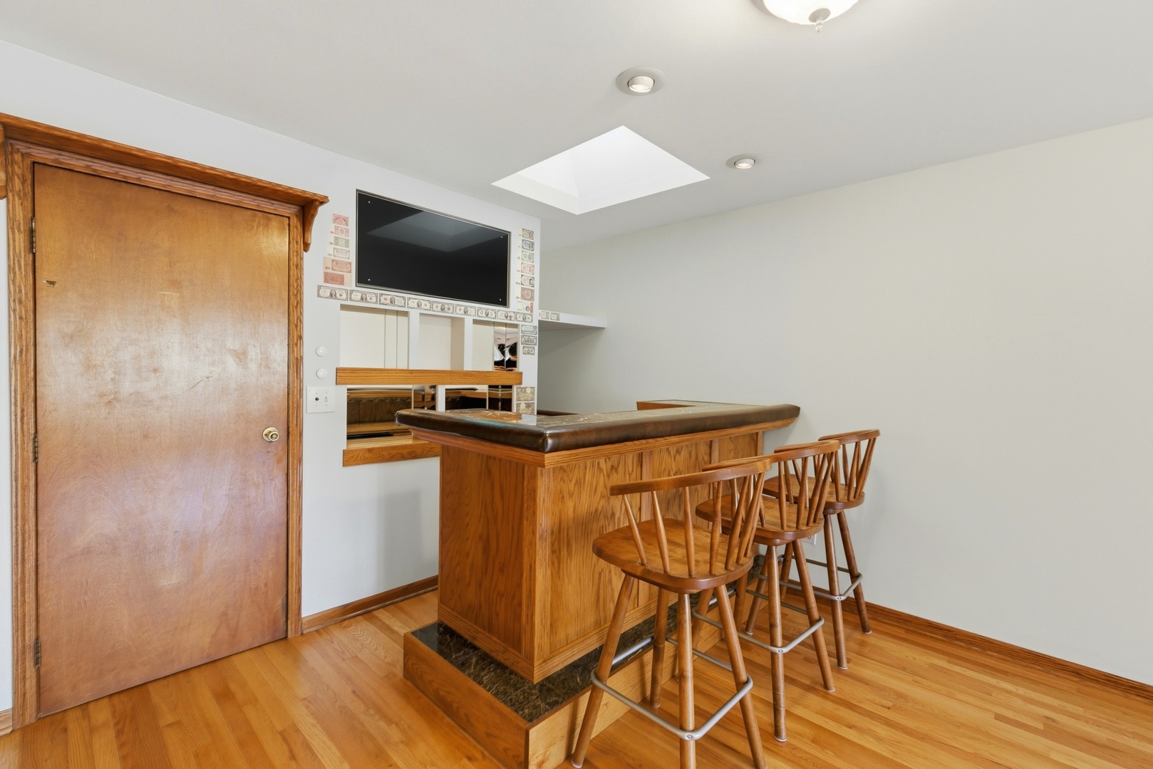 704 Springfield Drive, Roselle, IL 60172