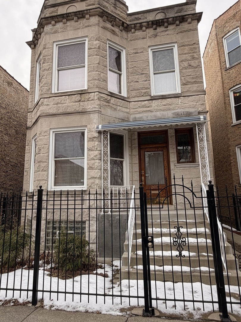 2613 W Walton Street, Chicago, IL 60622