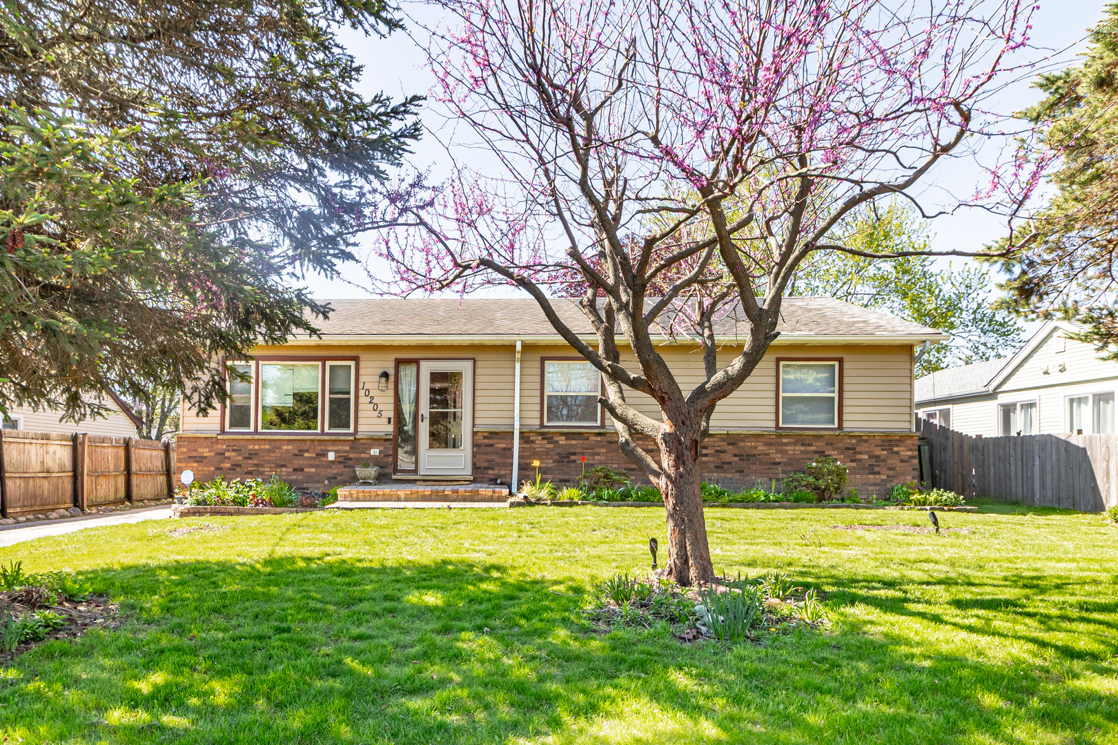 10205 W Chicago Avenue, Beach Park, IL 60099