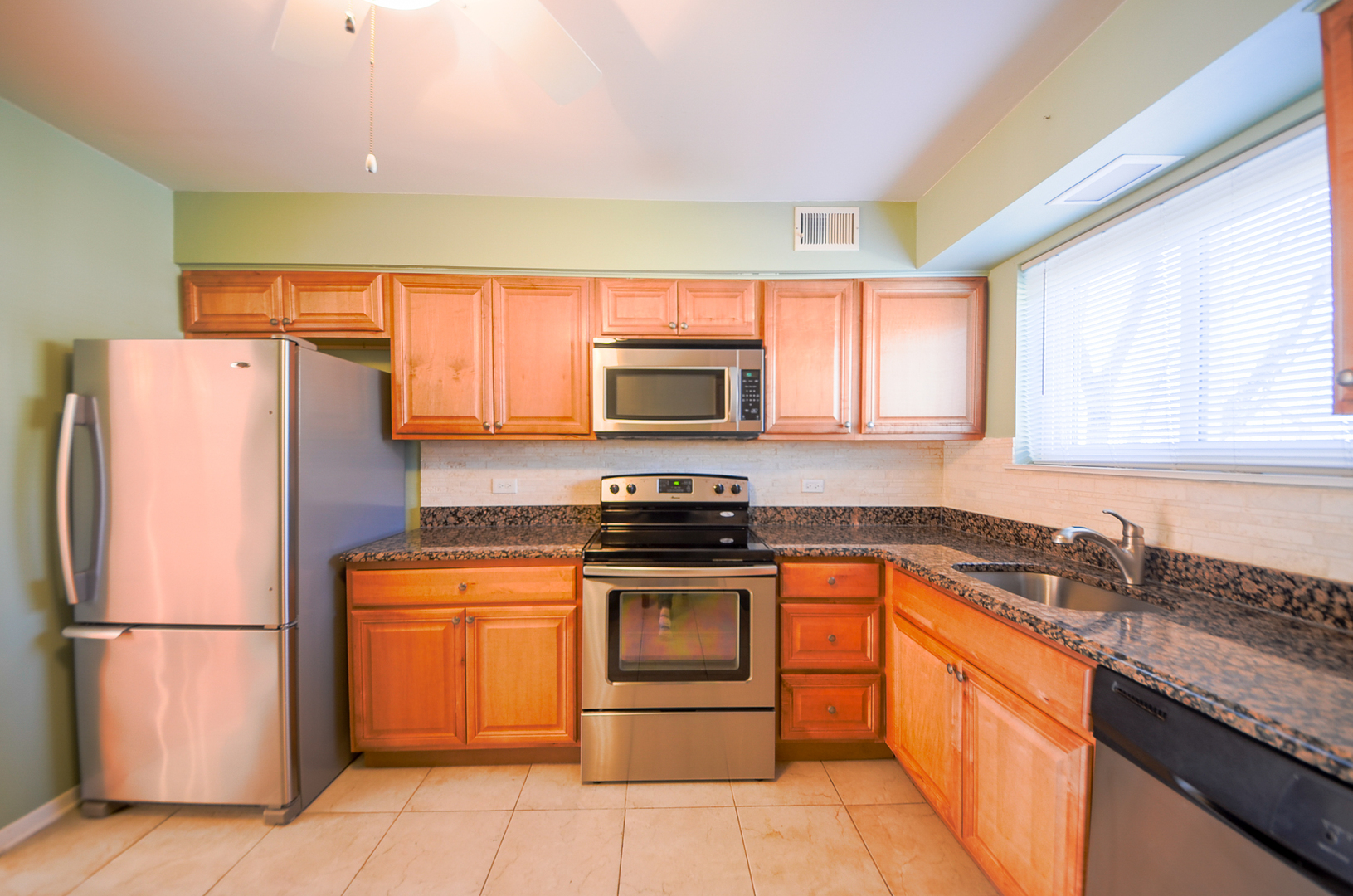 876 S Plum Grove Road #208, Palatine, IL 60067