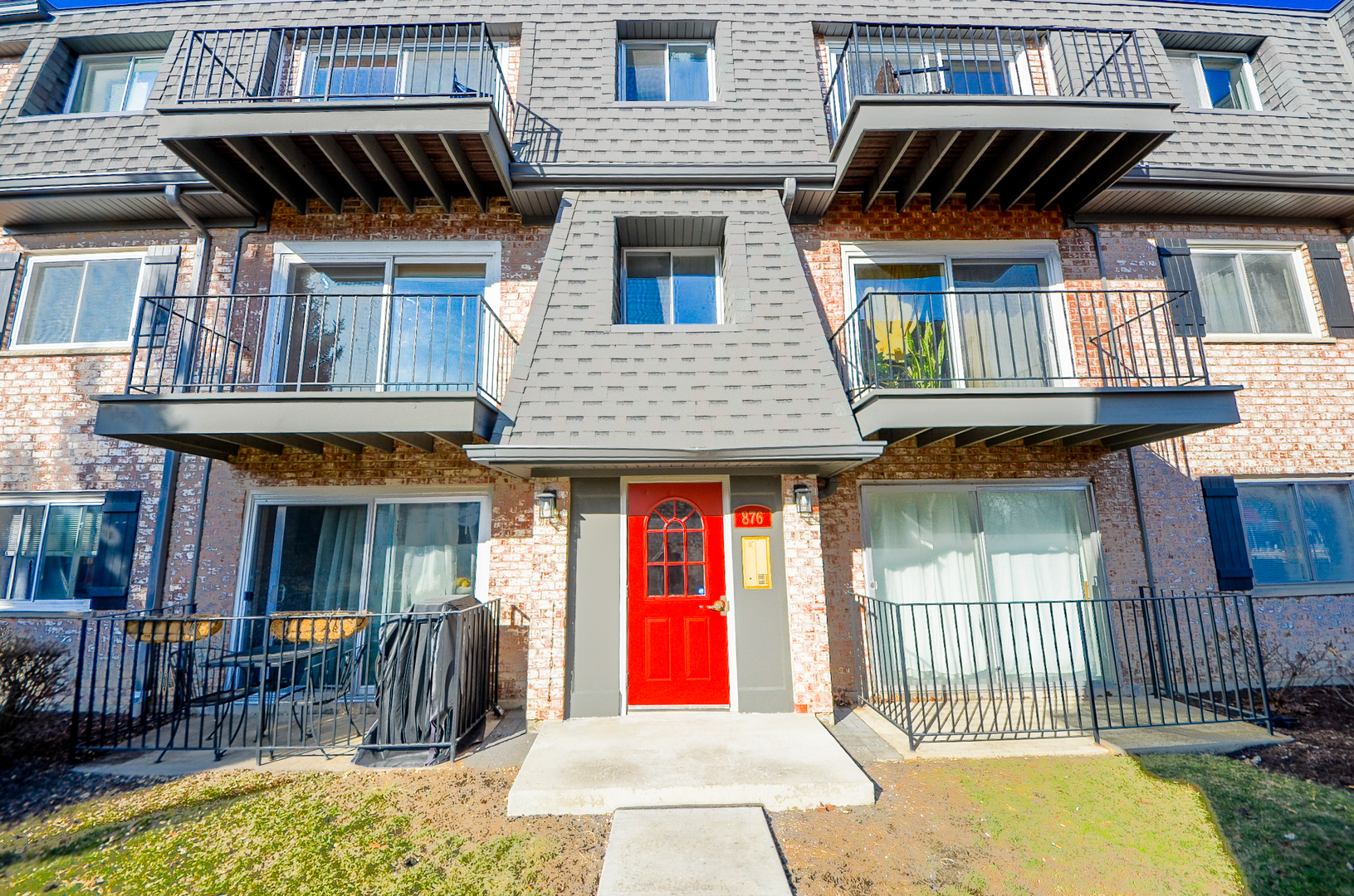 876 S Plum Grove Road #208, Palatine, IL 60067