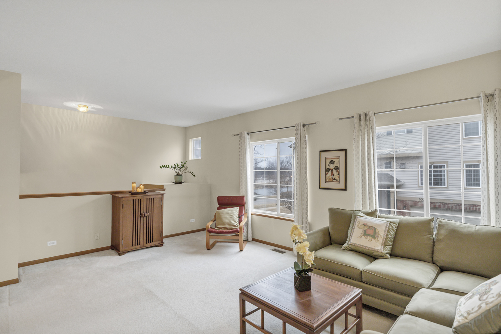 282 Monarch Drive #24, Streamwood, IL 60107