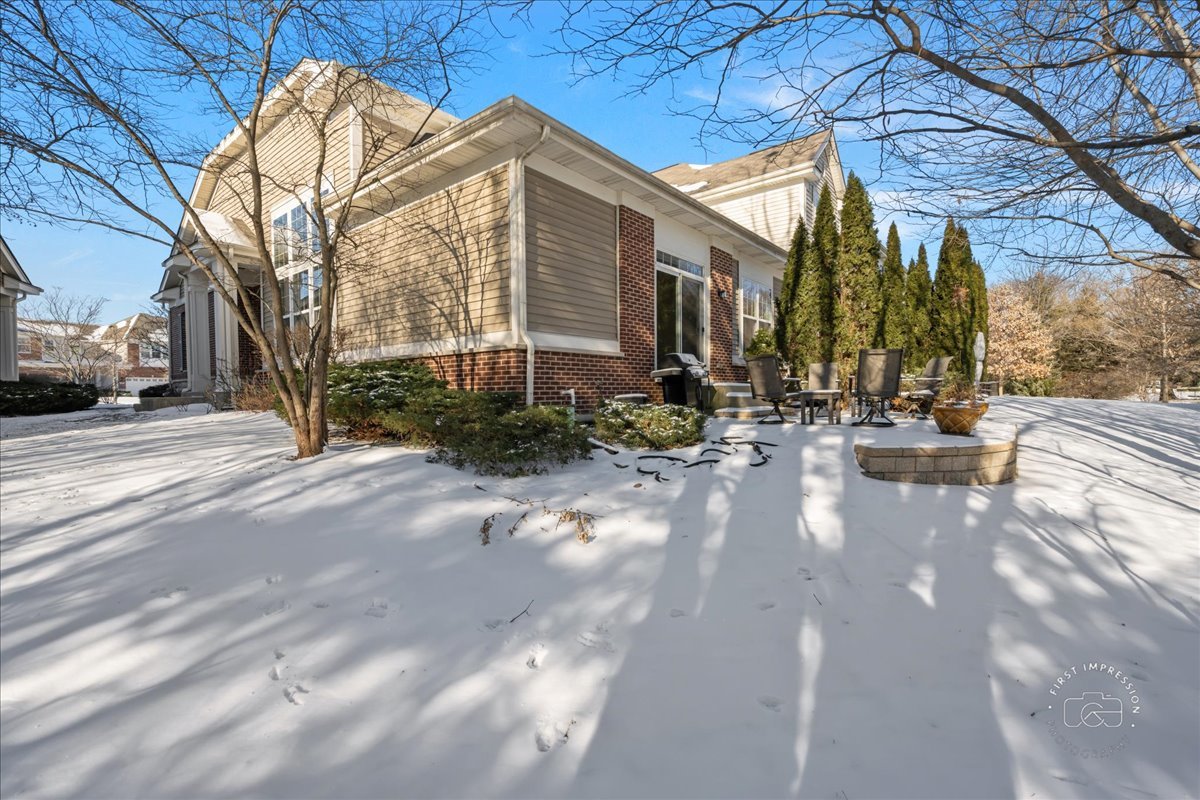 1018 Ravendale Court, Naperville, IL 60540