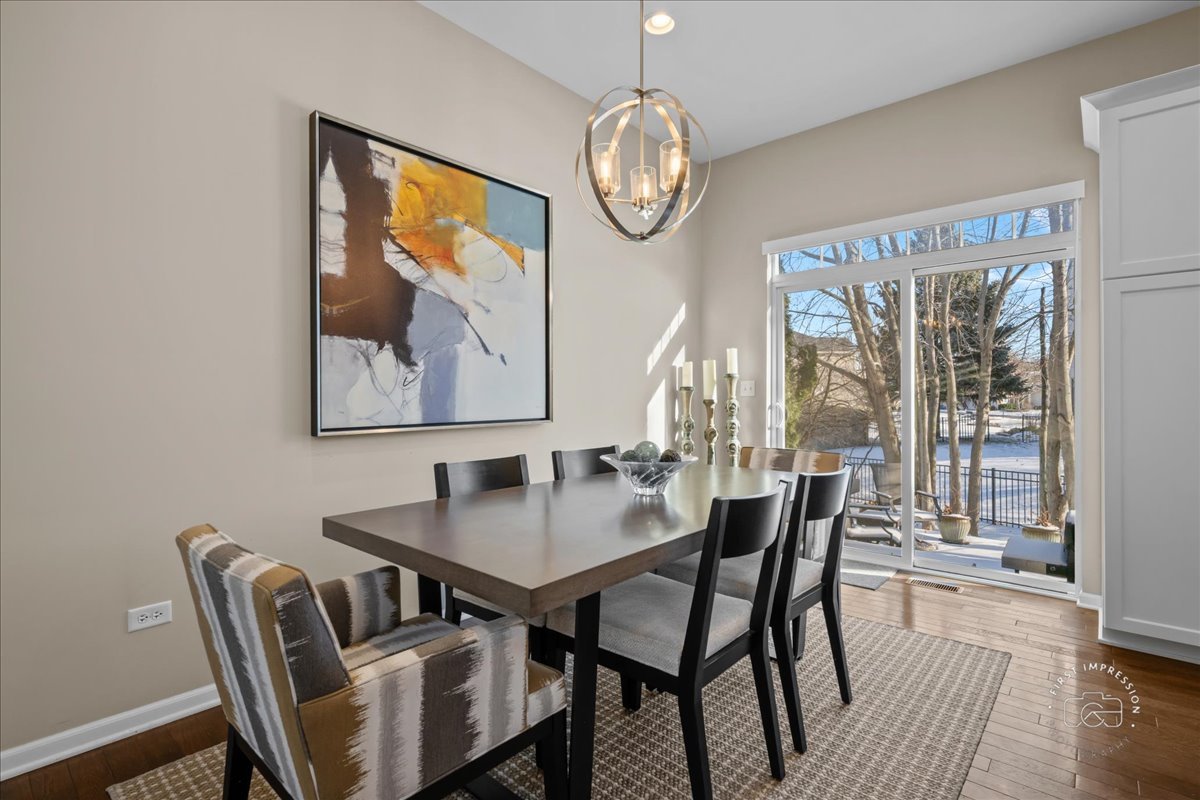 1018 Ravendale Court, Naperville, IL 60540