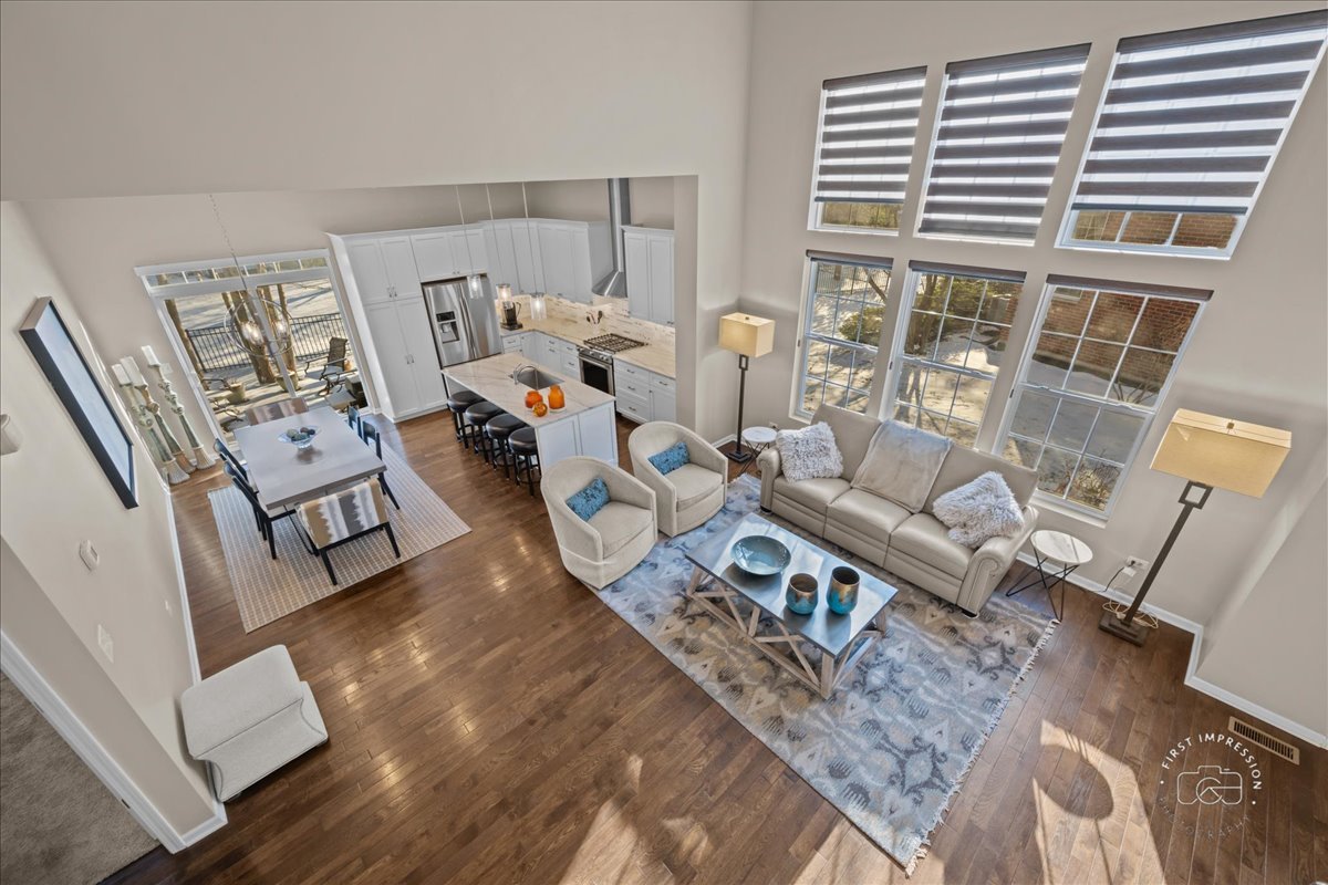 1018 Ravendale Court, Naperville, IL 60540