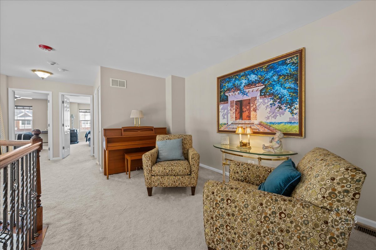 1018 Ravendale Court, Naperville, IL 60540