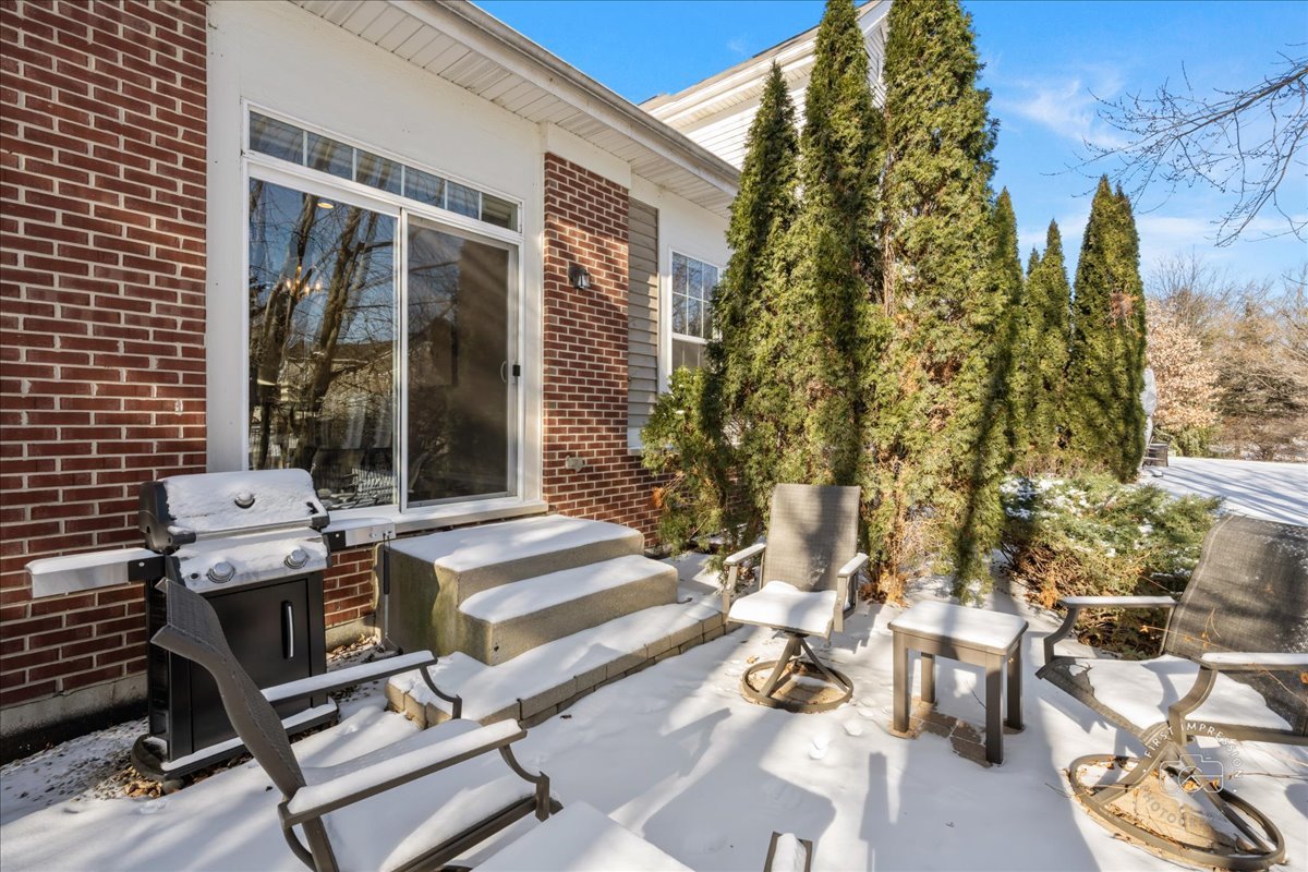 1018 Ravendale Court, Naperville, IL 60540