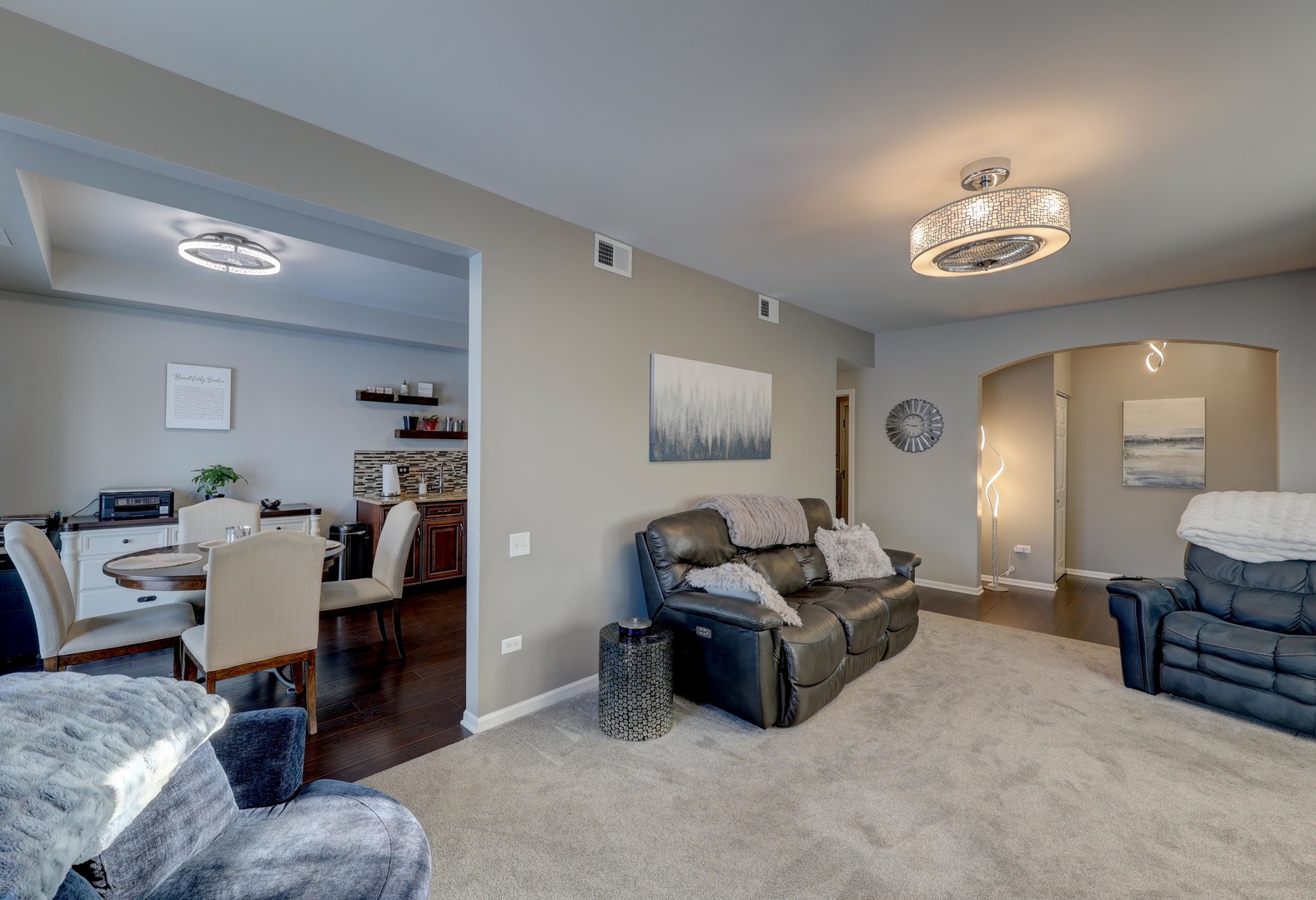 1094 Delta Drive #1094, Elgin, IL 60123